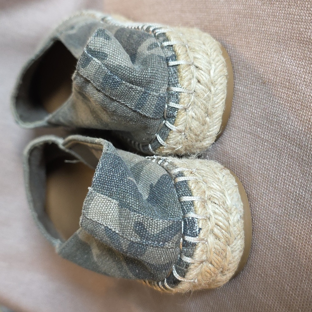 Splendid Gray Camouflage Espadrilles - Picture 6 of 7